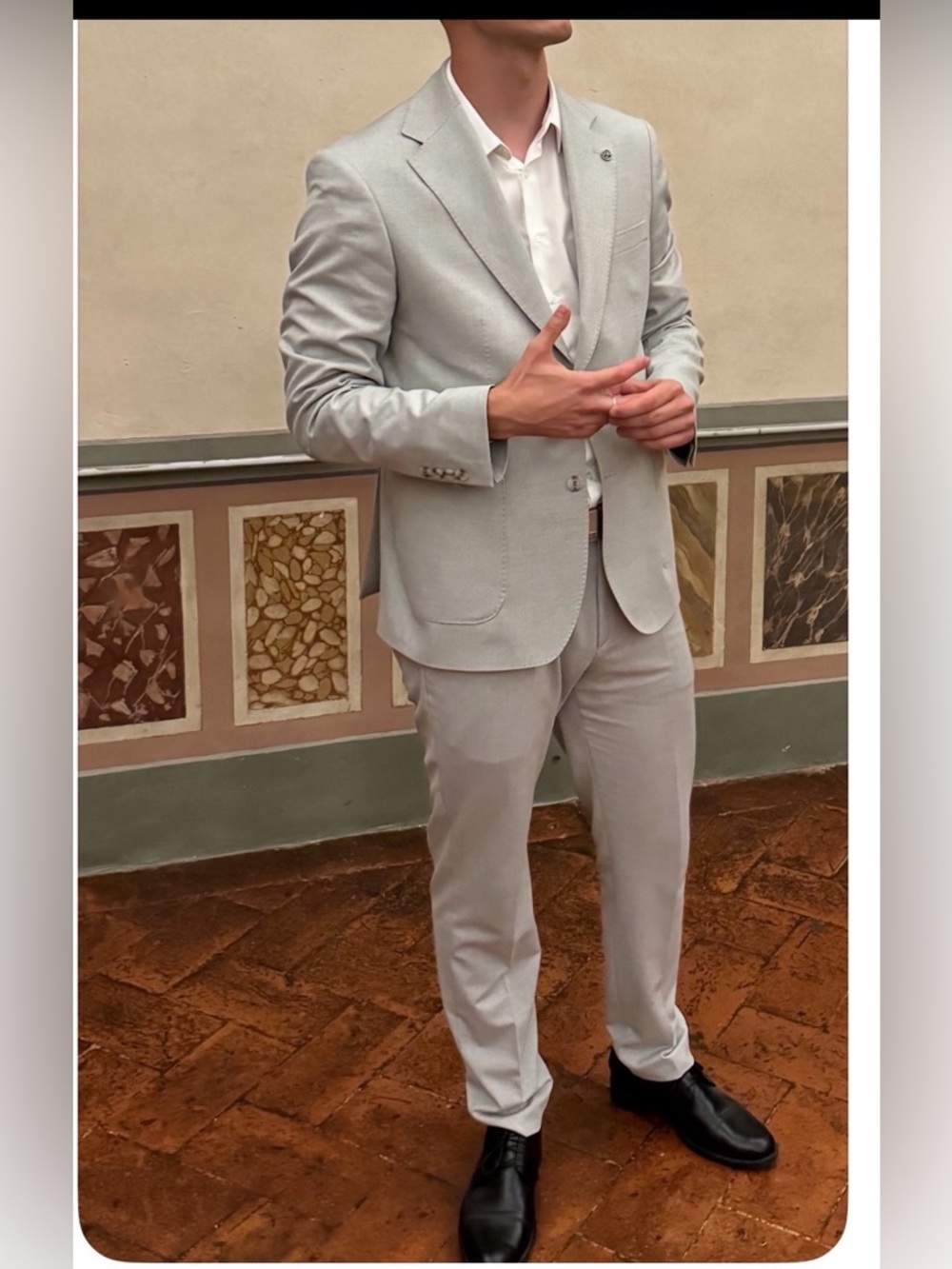 ✨ Suit Sartoria Light Gray Suit 42R ✨